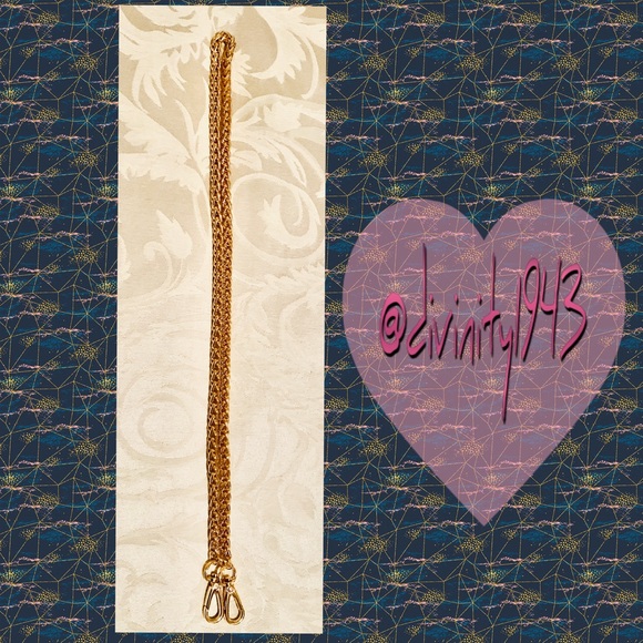 •Versatile Faux Fur Clutch/Crossbody convertible clutch - Picture 6 of 6